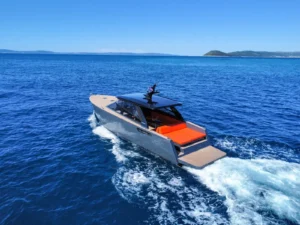 Colnago 45 cruising at sea during a private boat tour from Split